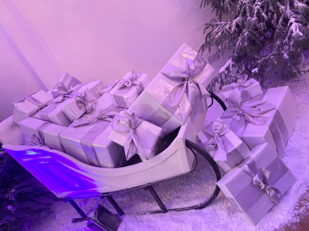 sleight with branded presents